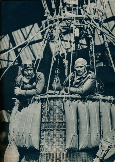 على استعداد لاختبار الأدوات لاستخدامها في محاولة تسجيل ارتفاع الكلمات في عام 1935 م 1937 بواسطة غير معروف