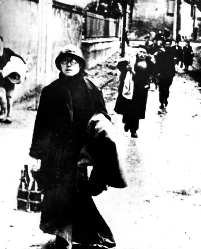 لاجئون يغادرون مدينة نورماندي ، فرنسا ، الحرب العالمية الثانية ، 1940-1944 بواسطة غير معروف