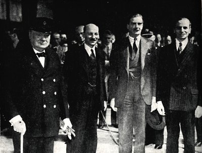 العودة إلى لندن من أمريكا ، 27 يونيو 1942 ، 1945. بواسطة غير معروف