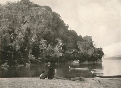 مشهد النهر - الممر الثاني ، بالقرب من Bhamo ، 1900. بواسطة غير معروف