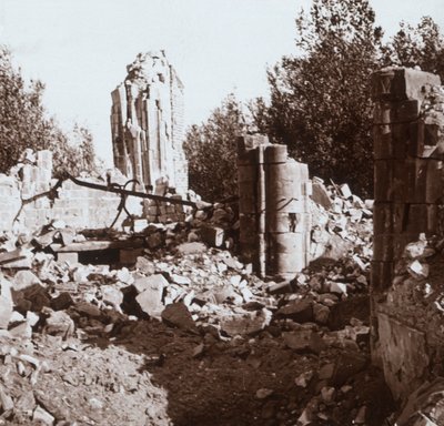 قصر مدمر ، بينون ، شمال فرنسا ، c1914-c1918 بواسطة غير معروف