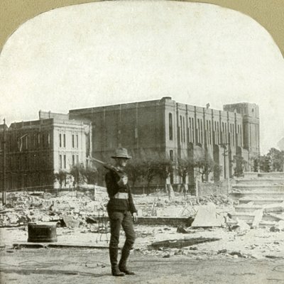 أنقاض كنيسة القديس اغناطيوس الكاثوليكية ، 1906. بواسطة غير معروف