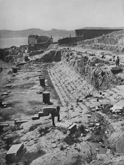 أطلال المعبد الكبير للألغاز في إليوس ، 1913 بواسطة غير معروف