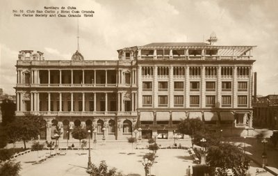 سانتياغو دي كوبا - جمعية سان كارلوس وفندق كاسا جراندا ، عشرينيات القرن العشرين. بواسطة غير معروف