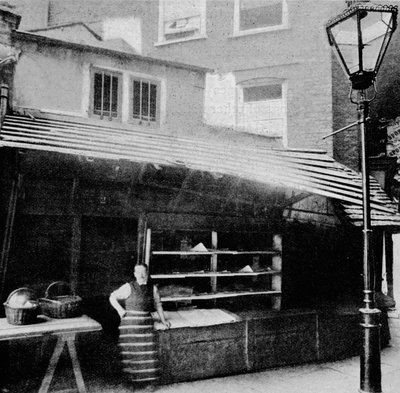 Shop and solar، Clare Market ، لندن ، منذ هدمه ، 1895 1904 بواسطة غير معروف