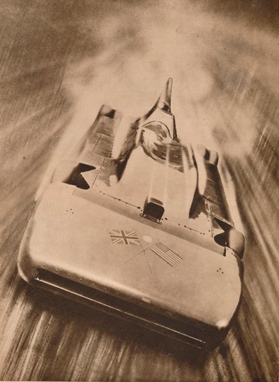 السير مالكولم كامبل بسرعة عالية في "الطائر الأزرق" ، 1935 بواسطة غير معروف