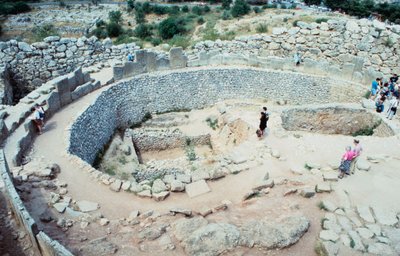 موقع التحصينات الميسينية ، اليونان ، c1600-1100 ق بواسطة غير معروف