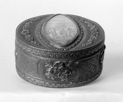 صندوق Snuffbox مصغرًا يمثل مشهد المعركة ، أواخر القرن الثامن عشر. بواسطة غير معروف