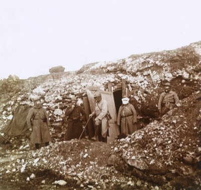 جنود يرتدون أقنعة الغاز ، c1914-c1918 بواسطة غير معروف