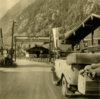 بداية طريق Grossglockner High Alpine ، Fusch an der Großglocknerstraße ، النمسا ، c1935. بواسطة غير معروف