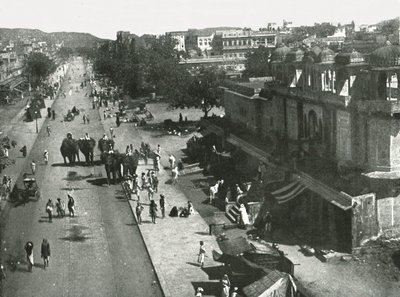 مشهد الشارع في مدينة جايبور ، الهند ، 1895. بواسطة غير معروف
