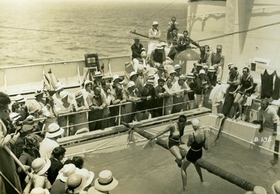 حمام سباحة على متن RML Atlantis ، c1929-c1939 بواسطة غير معروف