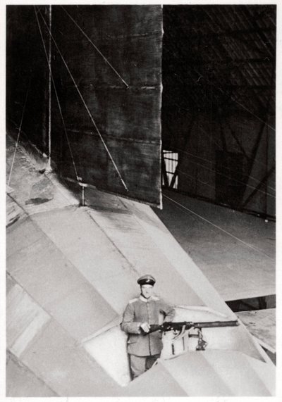 مدفعي الذيل من منطاد زيبلين الجيش الألماني ، الحرب العالمية الأولى ، 1914-1918 1933 بواسطة غير معروف
