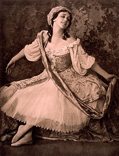 تمارا كارسافينا ، راقصة الباليه الروسية ، في نيكولاي تشربنينس باليه Le Pavillon dArmide ، 1913 بواسطة غير معروف