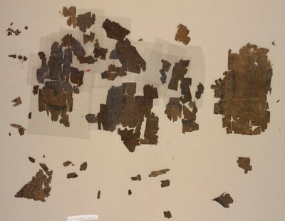 شظايا Taqueté مع الأسود المجنحة في شكل دائري ، 899-1160. بواسطة غير معروف