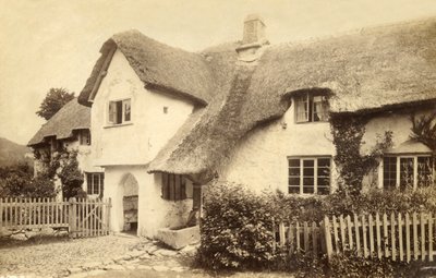 كوخ من القش ، Lustleigh ، Devon. بواسطة غير معروف