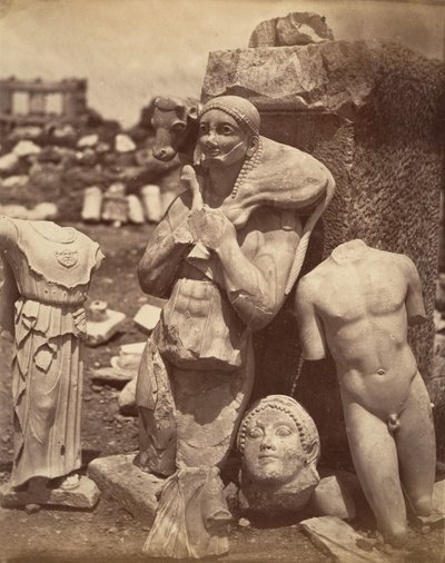 حامل العجل وصبي كريتيوس بعد وقت قصير من نبش الجثث في الأكروبوليس ، دانسي ... ، كاليفورنيا. 1865. بواسطة غير معروف
