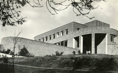 The Idiom Brick House في هامبستيد ، لندن ، 1941. بواسطة غير معروف