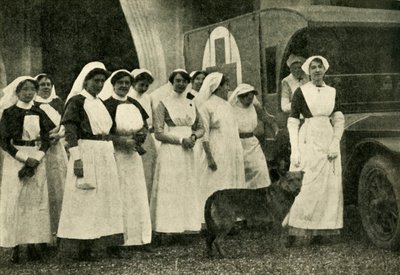 دوقة وستمنستر مع الممرضات ، لو توكيه ، الحرب العالمية الأولى ، 1914 ، c1920. بواسطة غير معروف