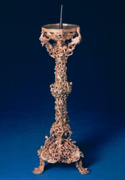 The Gloucester Candlestick ، معدن جرس ذهبي ، الإنجليزية ، القرن الثاني عشر بواسطة غير معروف
