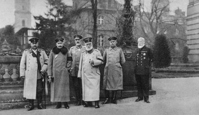 ملك بافاريا يزور مقر الجيش الإمبراطوري الألماني ، 1917 بواسطة غير معروف