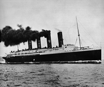 لوسيتانيا بأقصى سرعة ، 1915 بواسطة غير معروف