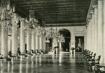 قاعة الرخام ، مقر الحكومة ، 1925. بواسطة غير معروف