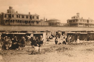 The Royal Residence and the Esplanade، c1928 بواسطة غير معروف