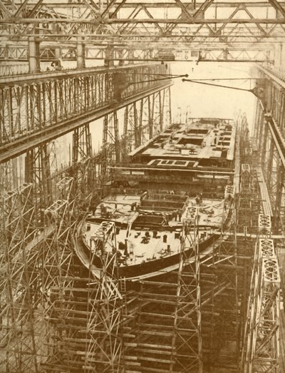 The White Star Liner Doric قيد الإنشاء ، c1930. بواسطة غير معروف