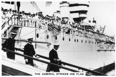 الأدميرال ضرب علمه ، HMS Wars على الرغم من عام 1937 بواسطة غير معروف