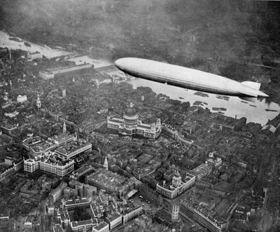 المنطاد Graf Zepplin فوق لندن ، أغسطس 1931 1936 بواسطة غير معروف
