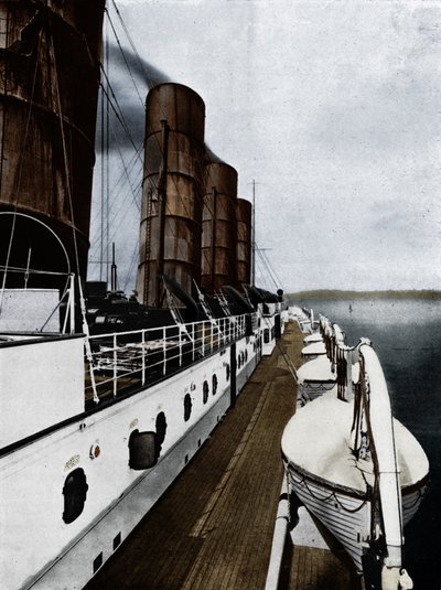 سطح السفينة في لوسيتانيا ، يظهر قوارب النجاة ، 1915 بواسطة غير معروف