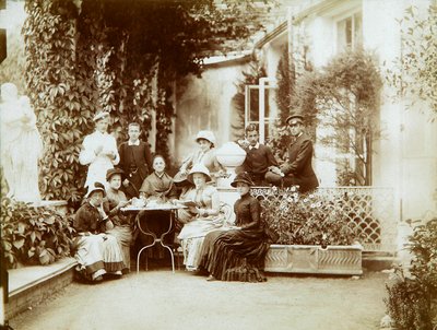 عائلة دوق فيودور أوفاروف في ممتلكاتهم الريفية ، Porechye ، روسيا ، 1880s بواسطة غير معروف