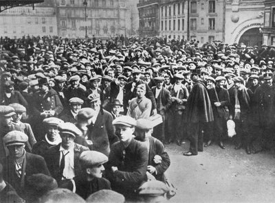 الجيوش الفرنسية الجديدة: المجندون والمتطوعون الذين ينتظرون التسجيل للخدمة ، 1915 بواسطة غير معروف