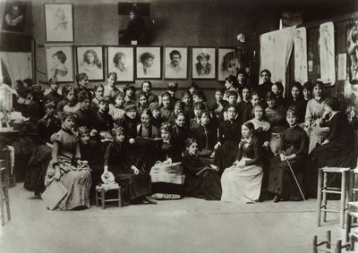 نساء أكاديمية جوليان ، 1880-1890. بواسطة غير معروف