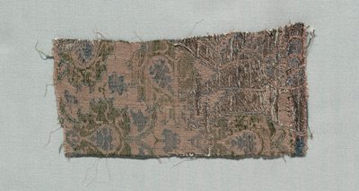 ثلاثة أجزاء من الحرير القوطي الإيطالي ، 1350-1399. بواسطة غير معروف