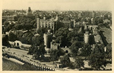 برج لندن. منظر عام من الجنوب ، ج 1920. بواسطة غير معروف