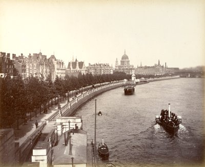سد فيكتوريا ، يعرض حدائق المعبد وكاتدرائية سانت بولز ، لندن ، 1887 بواسطة غير معروف