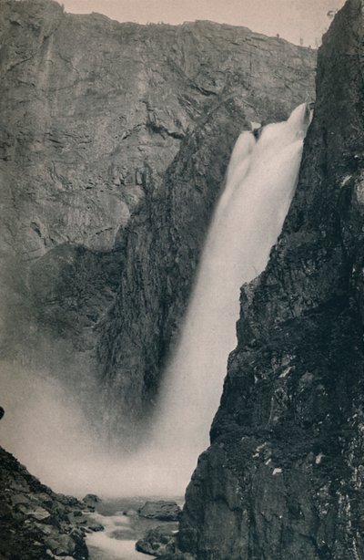 شلالات Voring ، 1914. بواسطة غير معروف