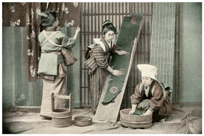 غسل الكيمونو ، اليابان ، 1904 بواسطة غير معروف