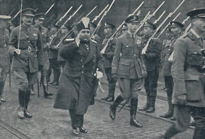 استقبال زائر أجنبي متميز آخر ، 1919 ، 1937. بواسطة غير معروف