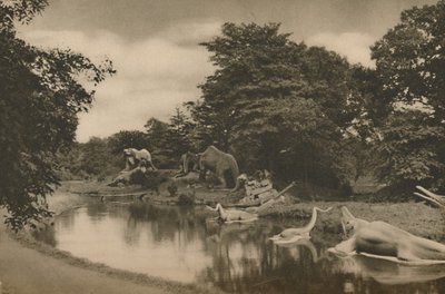 حيث وحوش ما قبل التاريخ Lurk على ضفاف البحيرة في أسباب القصر ، c1935. بواسطة غير معروف
