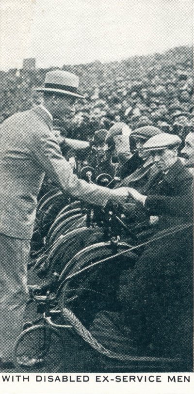 مع الرجال السابقين المعاقين ، 1922 1937 بواسطة غير معروف