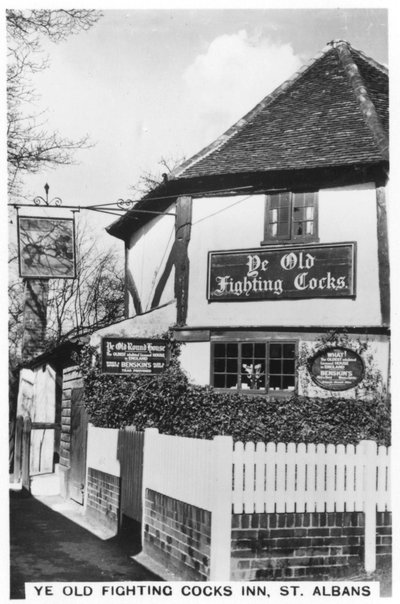 Ye Old Fighting Cocks Inn ، سانت ألبانز ، هيرتفوردشاير ، 1937 بواسطة غير معروف
