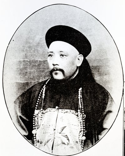 يوان شيكاي حاكم شاندونغ (1899-1902) (صورة b / w) بواسطة غير معروف