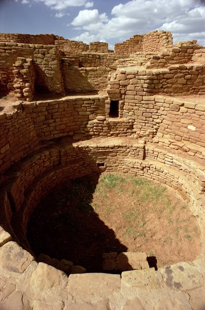 مدخل كيفا ، بني في القرنين 11 و 14 (الصورة) (انظر أيضًا 229600) بواسطة غير معروف غير معروف