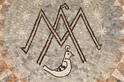 Basilica of the Annunciation, The letter M symbol of the Virgin Mary., Nazareth, Israel بواسطة غير معروف