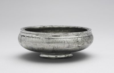 وعاء ، ج 350-600 بواسطة غير معروف