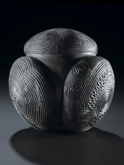 كرة منحوتة من جلاس هيل ، تاوي ، أبردينشاير ، العصر الحجري الحديث ، c.3000 قبل الميلاد بواسطة غير معروف