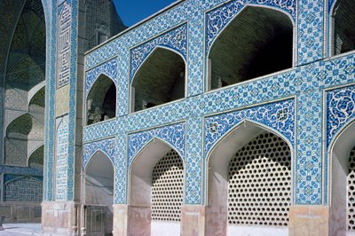 رواق الفناء (الرواق) والمدخل الغربي المقبب (إيوان) حوالي 1121-2 (صورة) بواسطة غير معروف